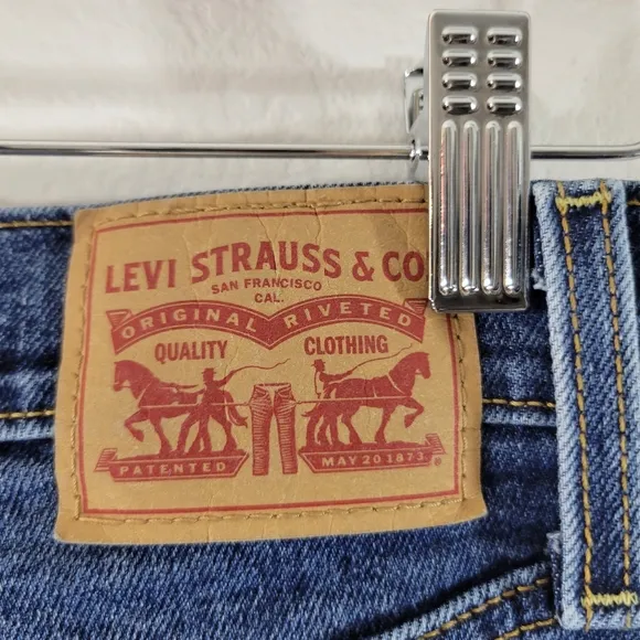 LEVI'S Ribcage straight leg button fly high rise blank red tab denim ankle jeans