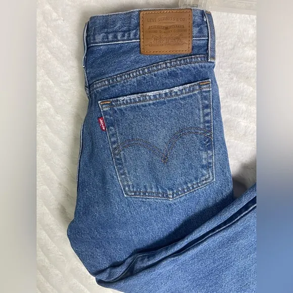 Levi’s Women’s Wedgie Straight No Stretch Button Fly Ankle Mid Rise Jeans Sz 28
