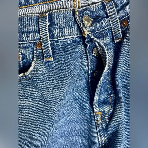 Levi’s Women’s Wedgie Straight No Stretch Button Fly Ankle Mid Rise Jeans Sz 28