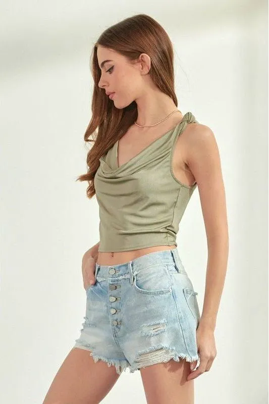 Light Wash Exposed Button Short