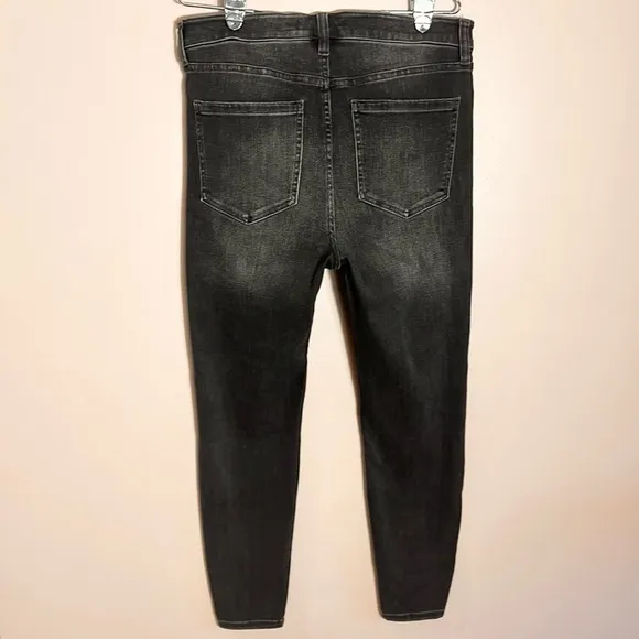 Liverpool Abby Hi-Rise Skinny Ankle Jeans