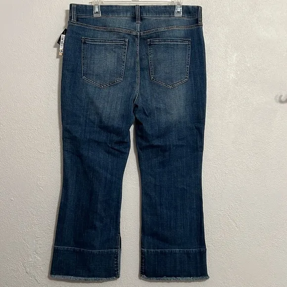 Liverpool Gia Glider The Crop Flare Cartersville Blue Fray Hem NWT