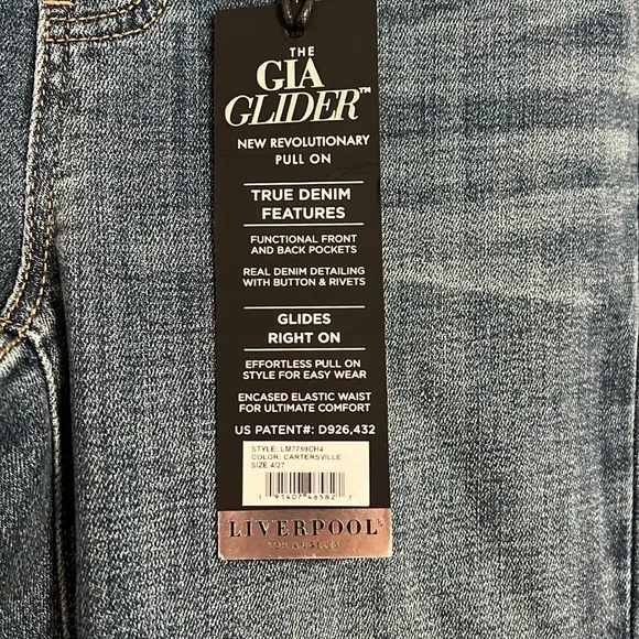 Liverpool Gia Glider The Crop Flare Cartersville Blue Fray Hem NWT