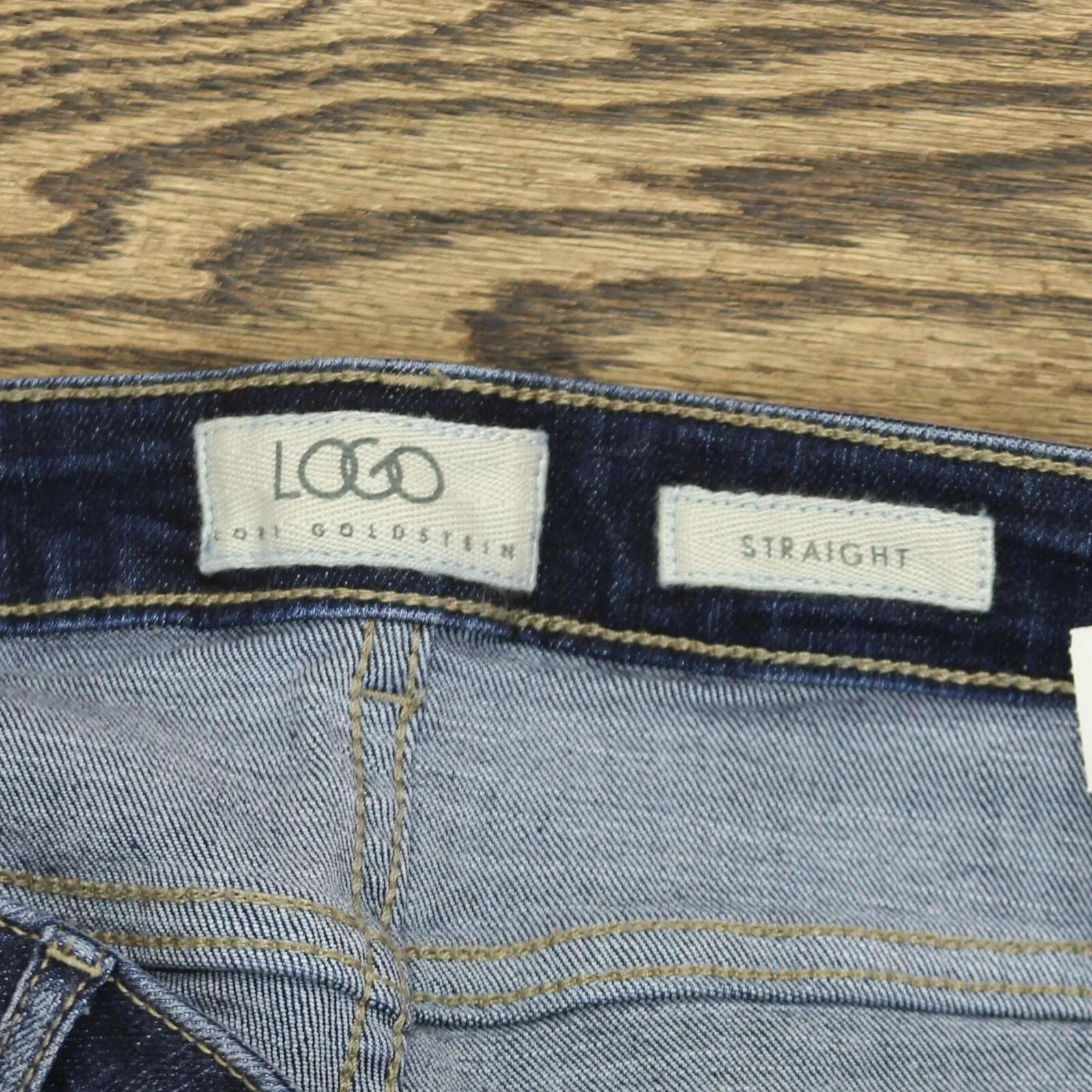 LOGO by Lori Goldstein Women's Crosshatch Crop Straight Leg Jeans