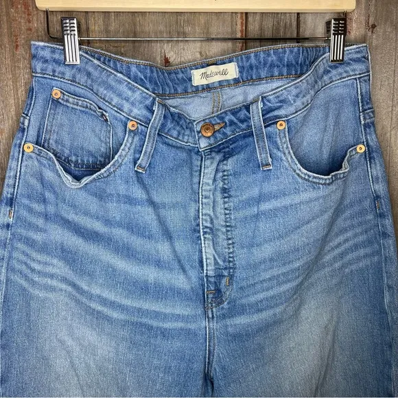 Madewell Curvy Classic Straight Jeans in Meadowland Wash size 33