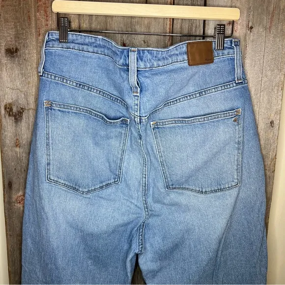 Madewell Curvy Classic Straight Jeans in Meadowland Wash size 33