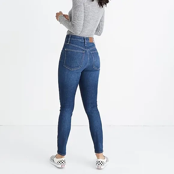 Madewell Curvy High-Rise Skinny Jeans in Moreaux Wash