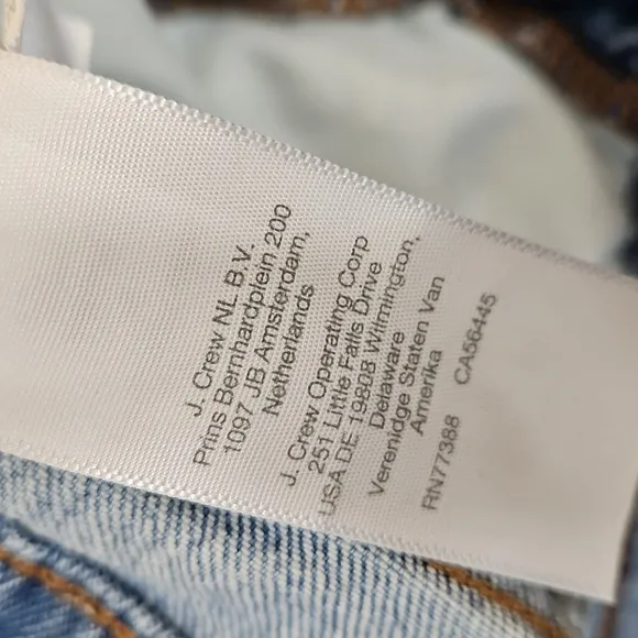 Madewell The Mid-Rise Perfect Vintage Jean in Ainsdale Wash: Knee-Rip Edition 26