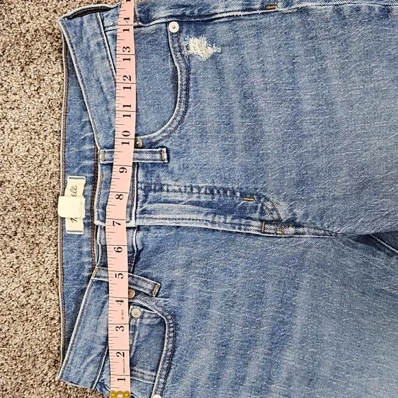 Madewell The Mid-Rise Perfect Vintage Jean in Ainsdale Wash: Knee-Rip Edition 26
