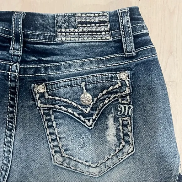Miss Me Low Rise Stretch Denim Shorts size 27 Exclusive American flag embroidery