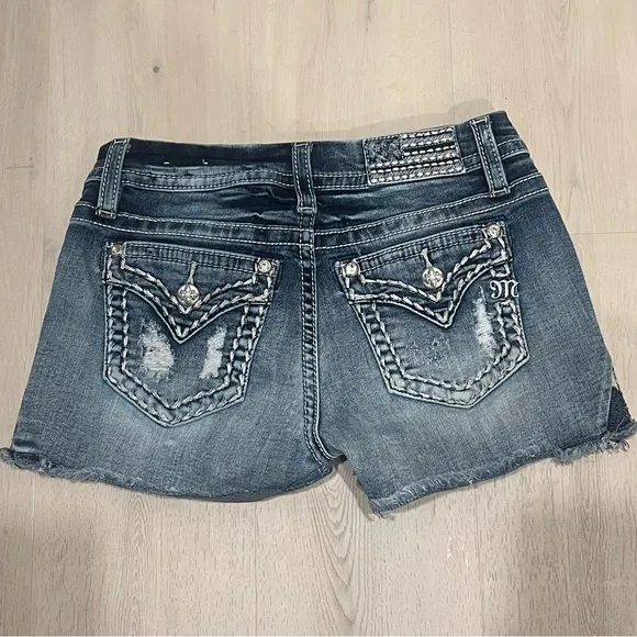 Miss Me Low Rise Stretch Denim Shorts size 27 Exclusive American flag embroidery