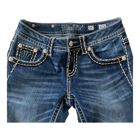 ♥️Miss me ♥️Mid-Rise Bermuda Denim Jeans size (25) women’s.