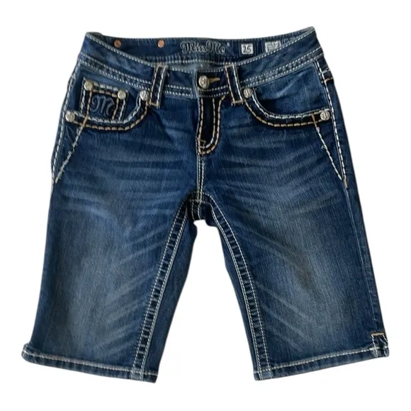 ♥️Miss me ♥️Mid-Rise Bermuda Denim Jeans size (25) women’s.