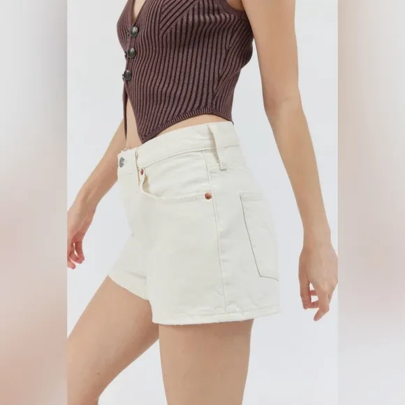 NEW LEVI’S 501 Original Cutoff High Rise Frayed Hem Jean Shorts in White Sz 31