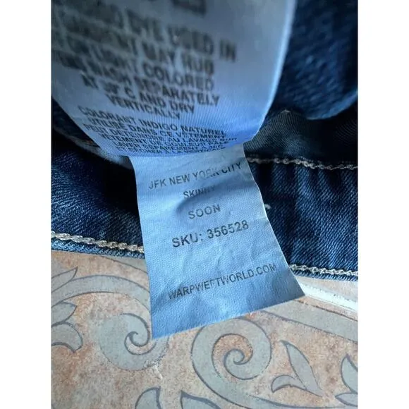 New without tags ! warp   weft skinny jeans JFK N Y  2/26