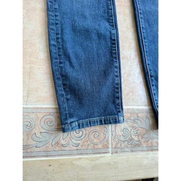 New without tags ! warp   weft skinny jeans JFK N Y  2/26