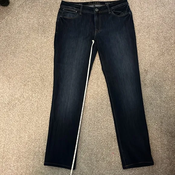 NWOT DL1961 Coco Curvy Straight Jeans Size 31