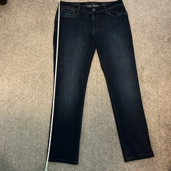 NWOT DL1961 Coco Curvy Straight Jeans Size 31