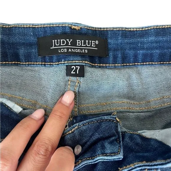NWOT JUDY BLUE DENIM CUFFED FRAYED DISTRESSED SHORTS WOMENS SIZE 27