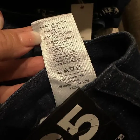 NWT Joe’s Jeans Skinny Ankle in Dark Wash