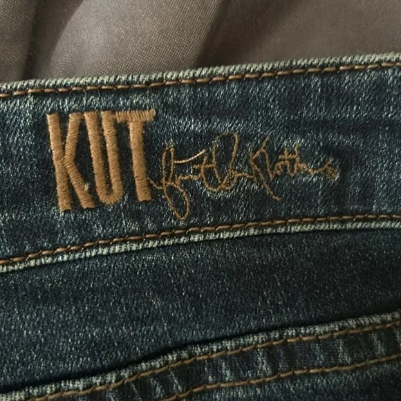 NWT Kut from the Kloth Carlo Ankle Skinny Raw Hem