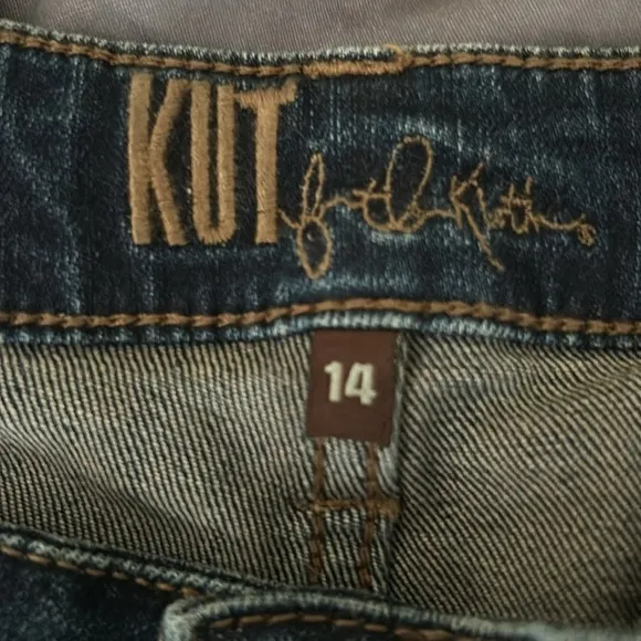 NWT Kut from the Kloth Carlo Ankle Skinny Raw Hem