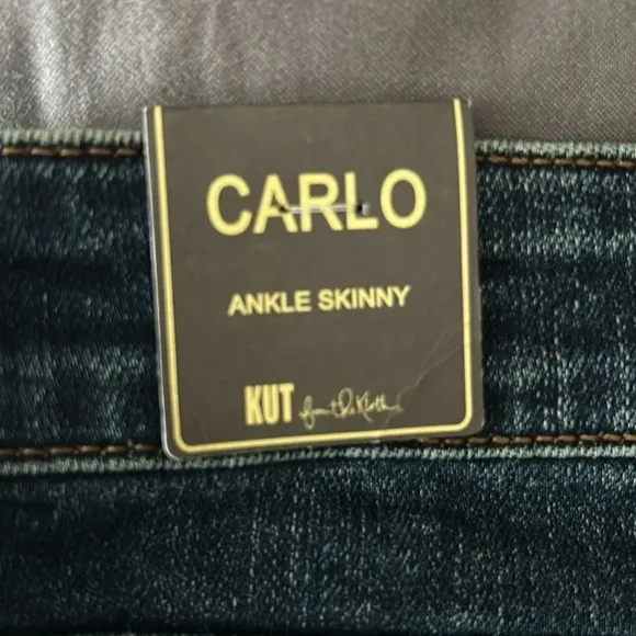 NWT Kut from the Kloth Carlo Ankle Skinny Raw Hem
