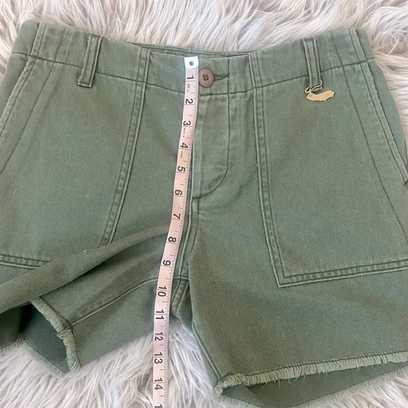NWT Le Superbe Beach Crawler Cutoff Green Shorts Size 4 Reg. $175