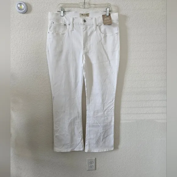 NWT Madewell Mid-Rise Kick Out Ankle Length Flare Jeans in Pure White