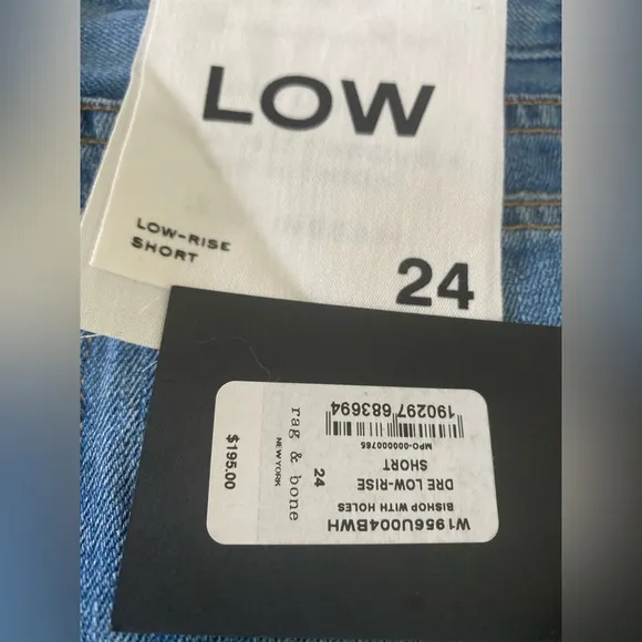 NWT Rag &amp; Bone Dre Low-Rise denim shorts in size 24