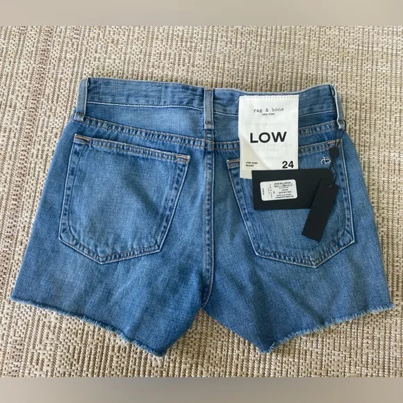 NWT Rag &amp; Bone Dre Low-Rise denim shorts in size 24