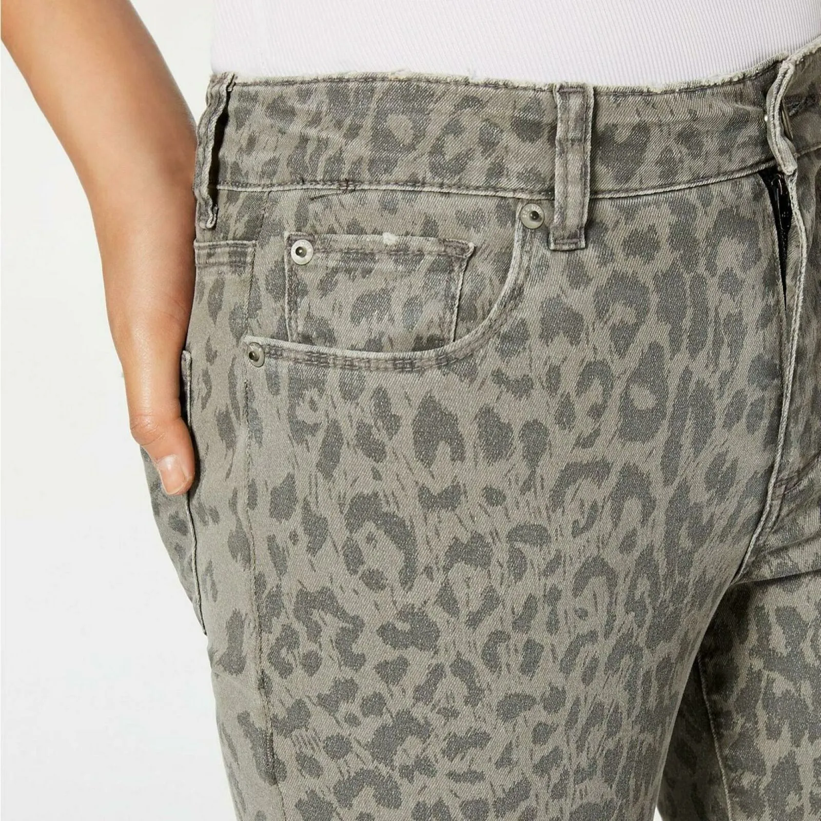 NWT STS Blue Juniors' Ellie Animal-Print Ankle Skinny Jeans. EP1609JA4 27