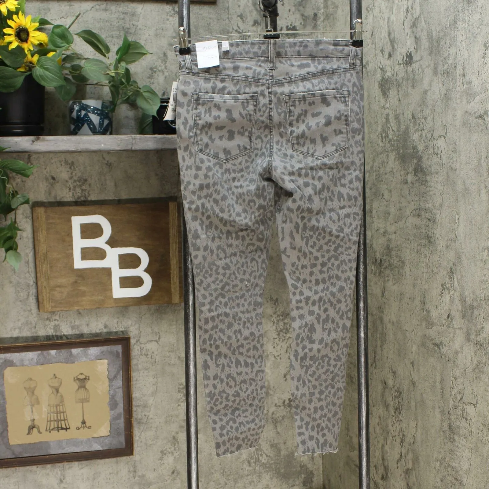 NWT STS Blue Juniors' Ellie Animal-Print Ankle Skinny Jeans. EP1609JA4 27