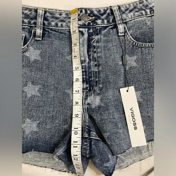 NWT Vigoss® Stars ACE 3&quot; High Rise Denim Shorts | Size 31 Raw Hem