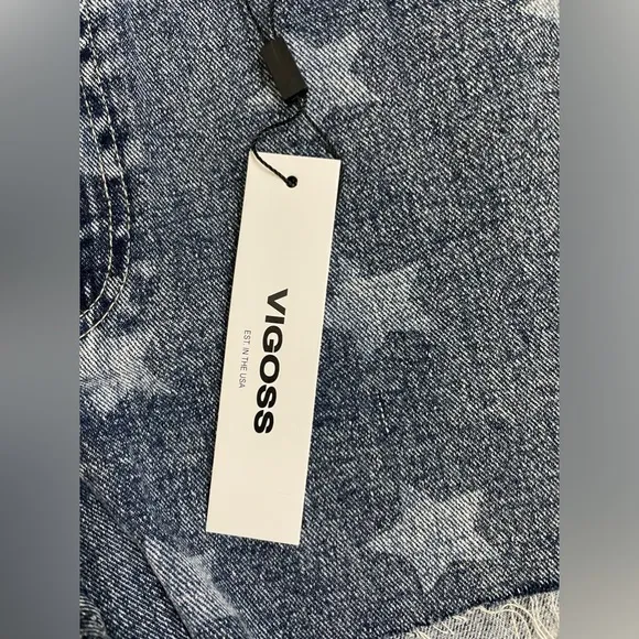 NWT Vigoss® Stars ACE 3&quot; High Rise Denim Shorts | Size 31 Raw Hem