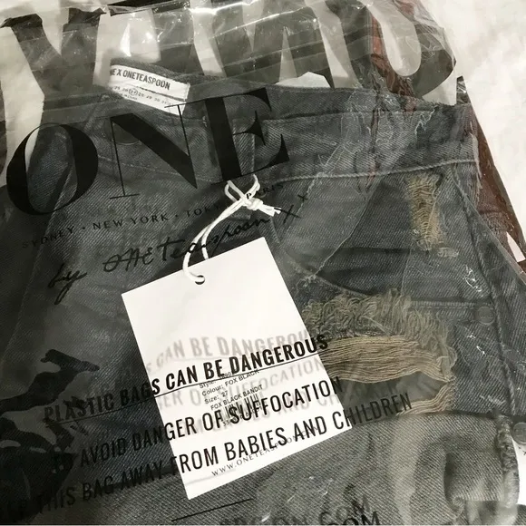 One Teaspoon Fox Black Bandit shorts low waist style NIB