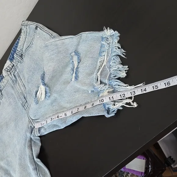 OneTeaspoon Cut Off Truckers in Salty Dog Denim Jean Shorts Distressed Size 26