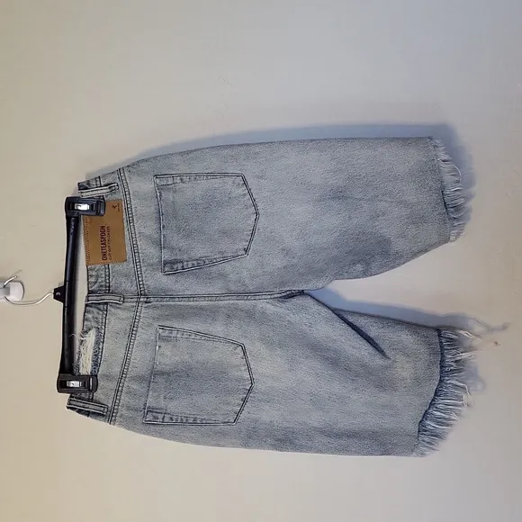 OneTeaspoon Cut Off Truckers in Salty Dog Denim Jean Shorts Distressed Size 26