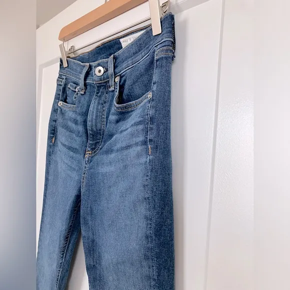 Rag &amp; Bone High Rise Ankle Skinny Released Hem Size 26 Jeans in Clean Lilly Dale