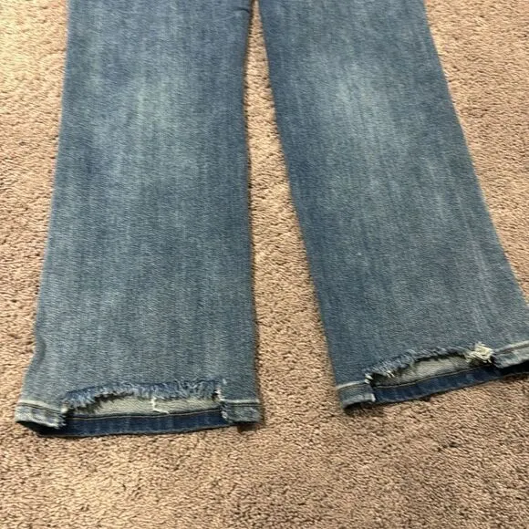 Risen washed straight leg jean with stretch! Size 5/27 NWT