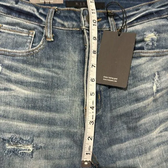 Risen washed straight leg jean with stretch! Size 5/27 NWT