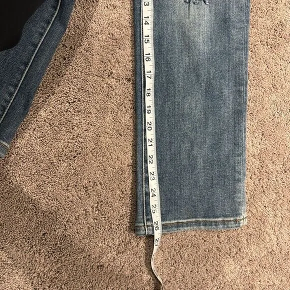 Risen washed straight leg jean with stretch! Size 5/27 NWT