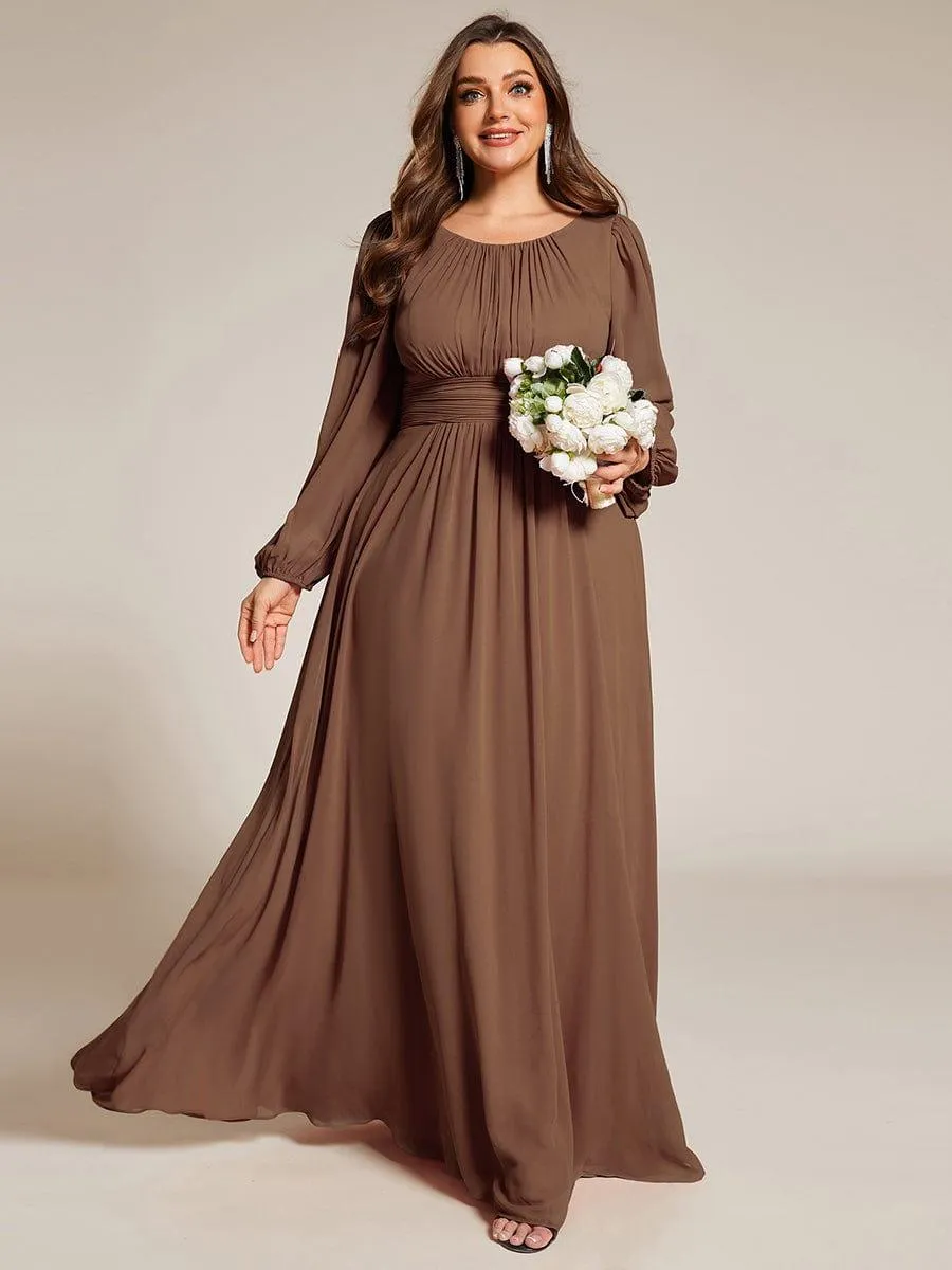 Robe de demoiselle d'honneur plissée à manches longues transparente de grande taille