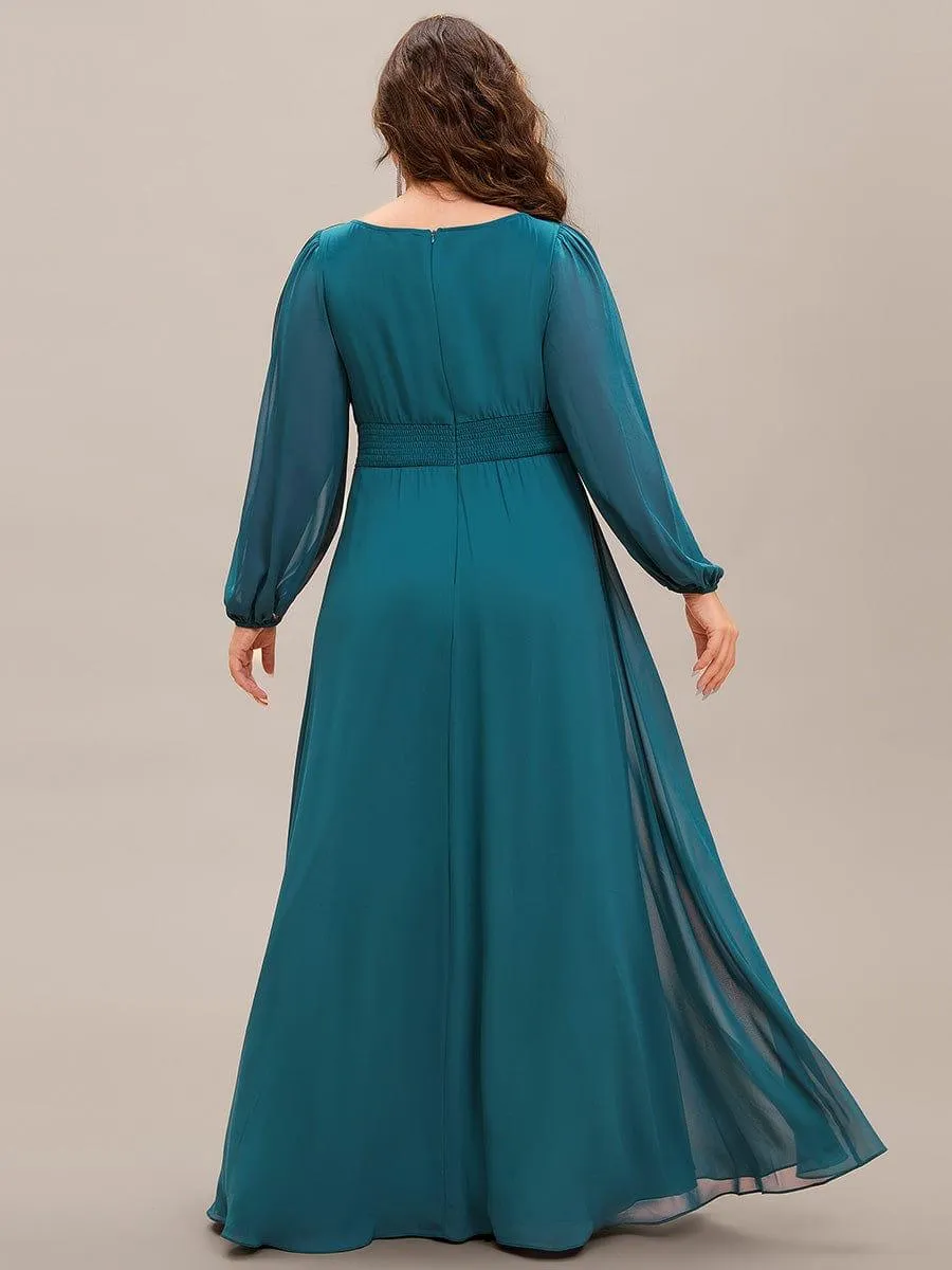 Robe de demoiselle d'honneur plissée à manches longues transparente de grande taille