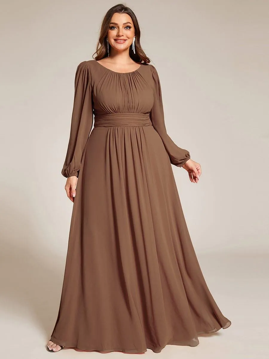 Robe de demoiselle d'honneur plissée à manches longues transparente de grande taille