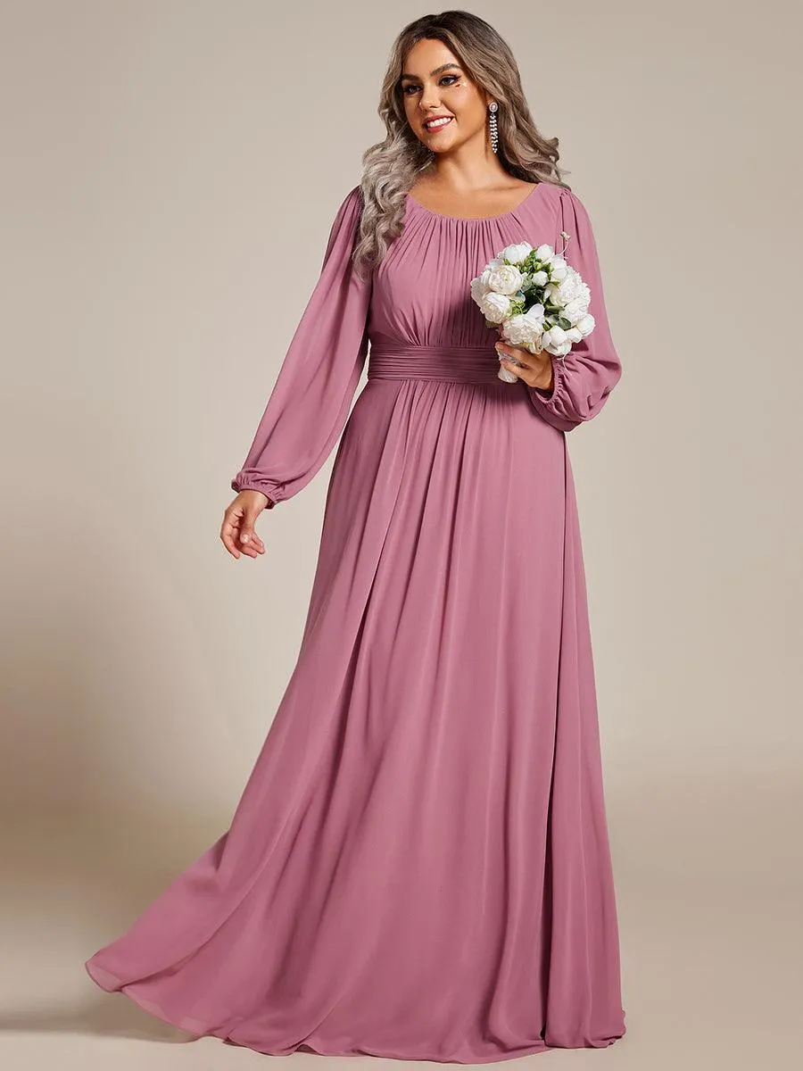 Robe de demoiselle d'honneur plissée à manches longues transparente de grande taille