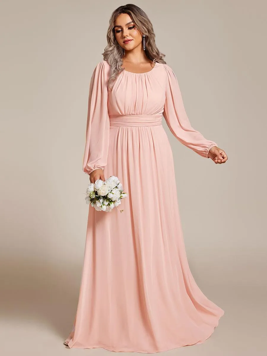 Robe de demoiselle d'honneur plissée à manches longues transparente de grande taille