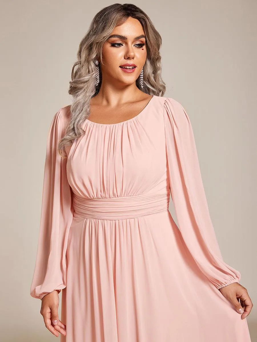 Robe de demoiselle d'honneur plissée à manches longues transparente de grande taille