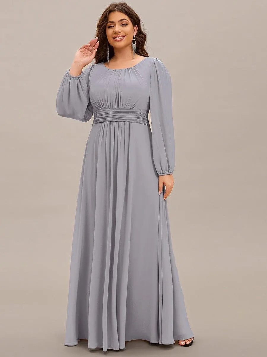 Robe de demoiselle d'honneur plissée à manches longues transparente de grande taille