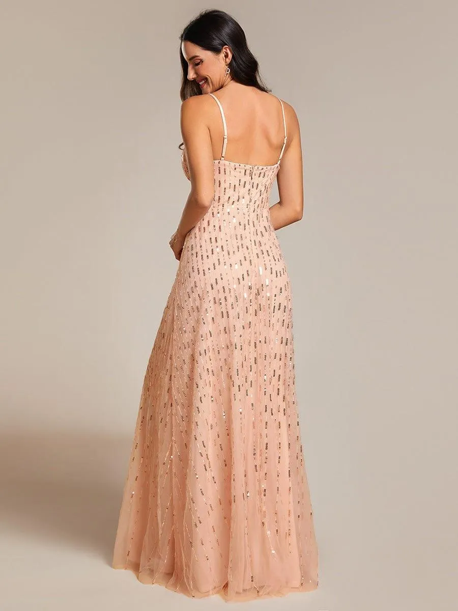 Robe de soirée taille haute à col en V profond et à paillettes ornée de bretelles spaghetti